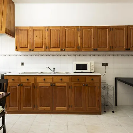 De Santa Eulalia Ii - וילה