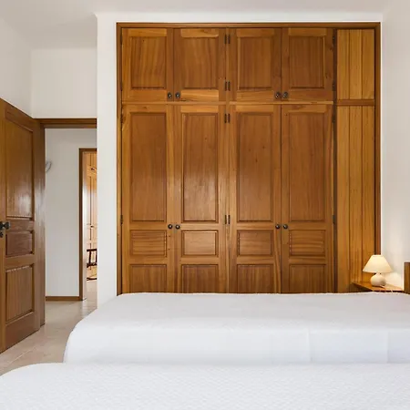 De Santa Eulalia Ii - וילה